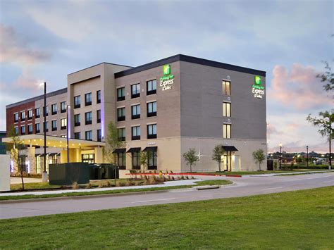 hotels near toyota stadium frisco texas|Holiday Inn Express & Suites Dallas.
